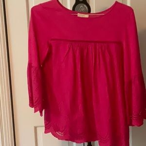 Bright fuchsia 100% cotton scalloped hemline and sleeves top